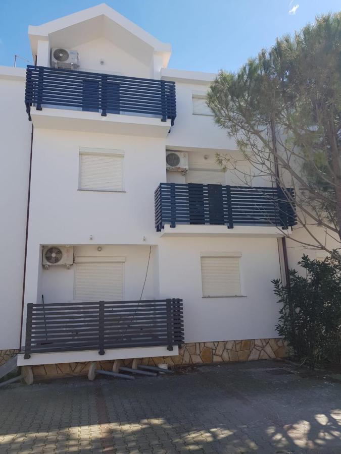 Apartments Nada Vir Exterior photo