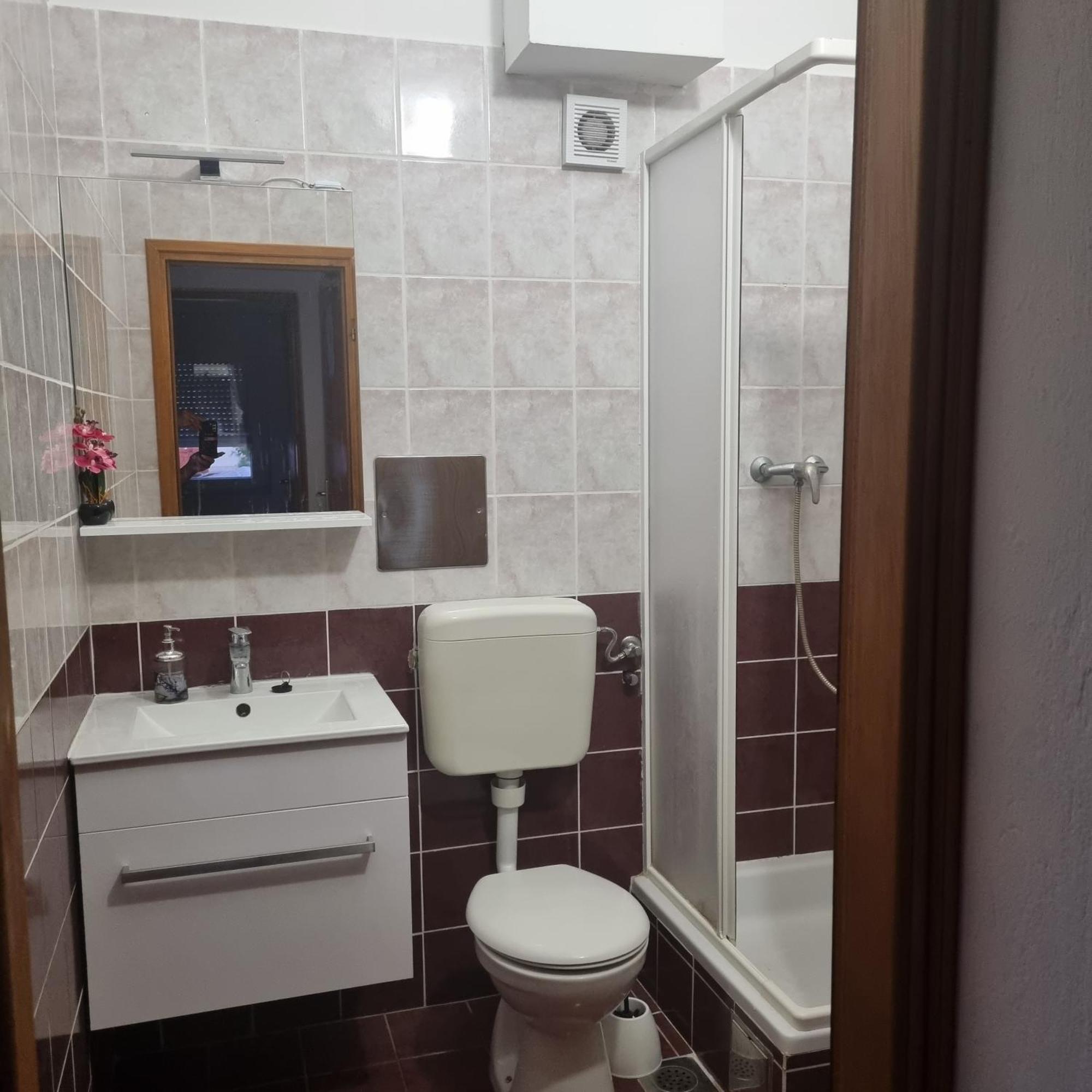 Apartments Nada Vir Exterior photo