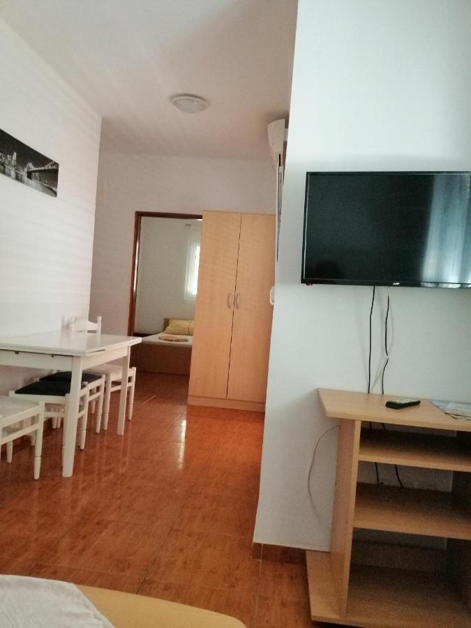 Apartments Nada Vir Exterior photo